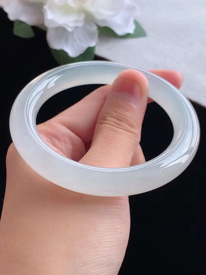 a货翡翠老坑冰种白月光圆条手镯54-55圈口  尺寸54×9.6mm 重量50.44g 0913