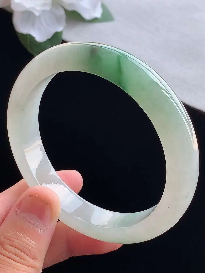 a货翡翠老坑冰种飘花正装正圈手镯56-57圈口  尺寸56.5×11.8×8mm 重量55.16g 