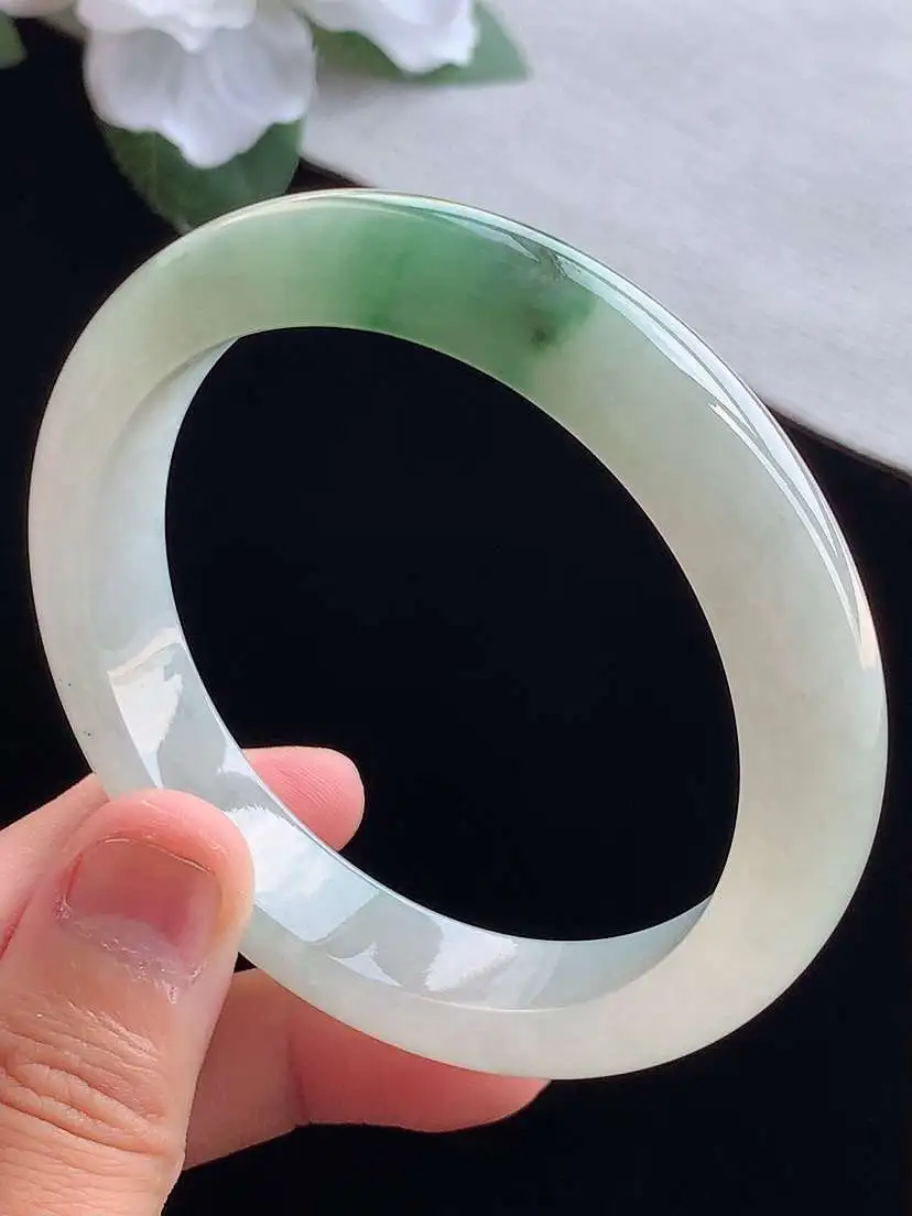 a货翡翠老坑冰种飘花正装正圈手镯56-57圈口  尺寸56.5×11.8×8mm 重量55.16g 0913