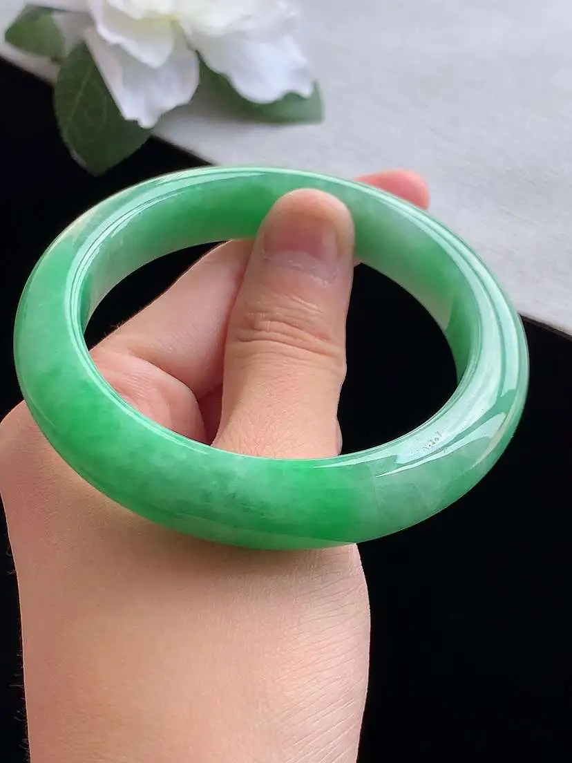 a货翡翠老坑冰种满绿正装正圈手镯57-58圈口  尺寸57×12×9.2mm 重量66.62g 09