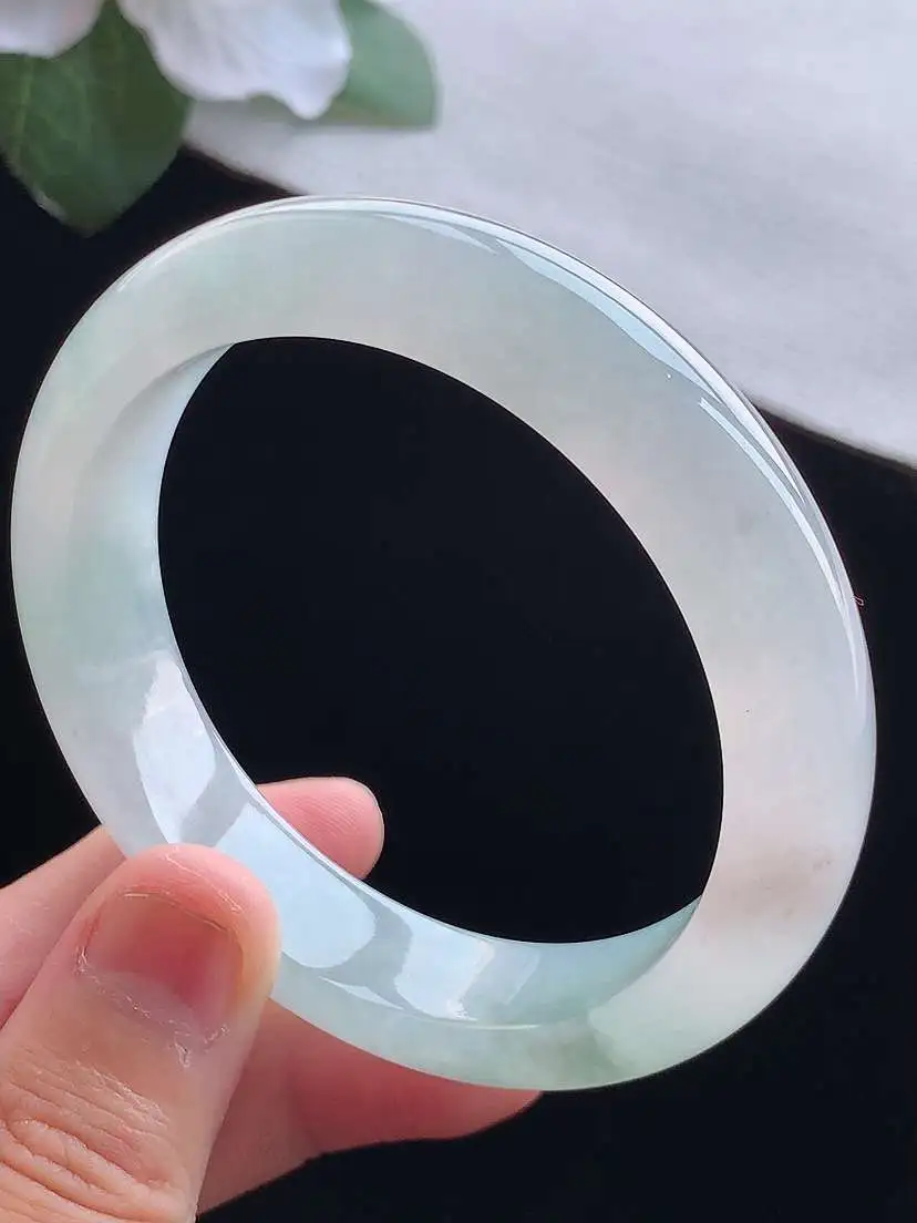 a货翡翠老坑冰种白月光正装正圈手镯54-55圈口  尺寸54.8×12.5×8mm 重量55.96g 0913