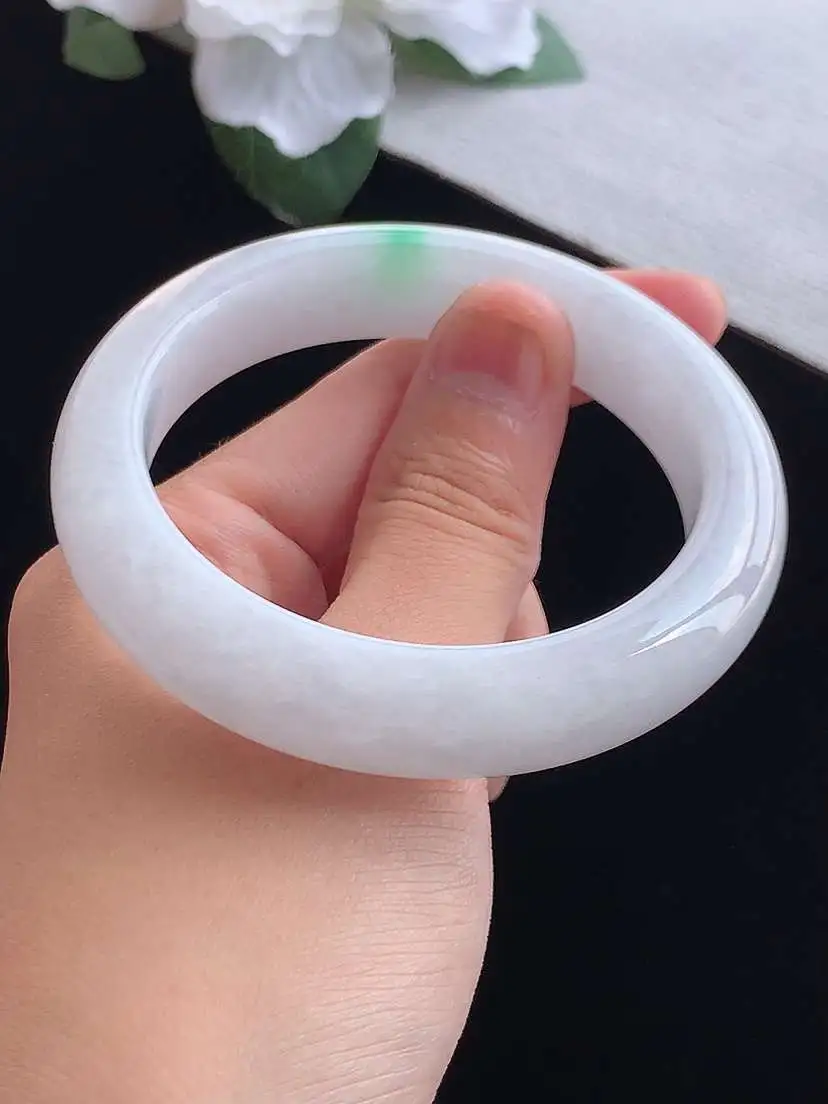 a货翡翠老坑冰种飘绿正装正圈手镯53-54圈口  尺寸53.8×11.8×8.6mm 重量59.63