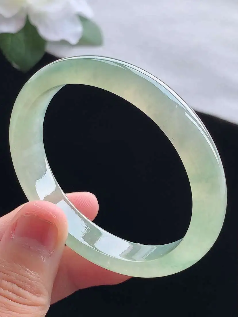 a货翡翠老坑冰种晴水贵妃手镯54-55圈口  尺寸54×46.5×11×6.5mm 重量35.40g 0913