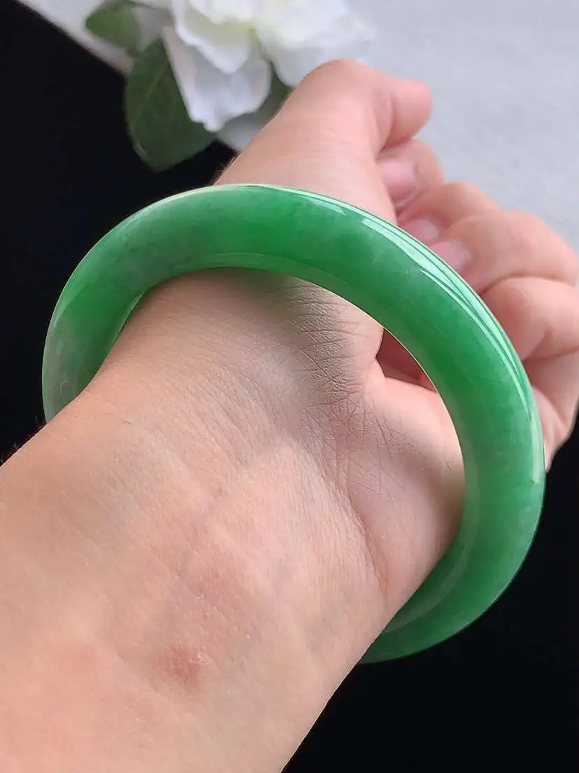 a货翡翠老坑冰种满绿正装正圈手镯57-58圈口  尺寸57×12×9.2mm 重量66.62g 0913