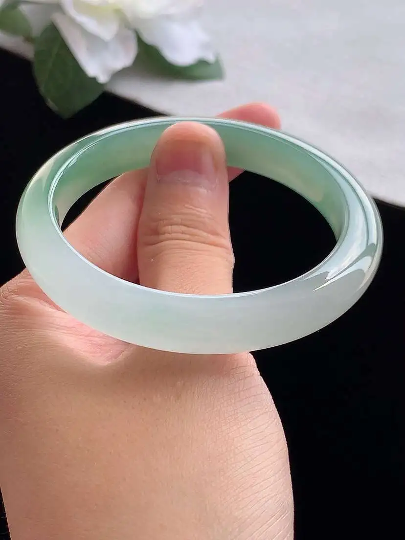 a货翡翠老坑冰种晴水贵妃手镯54-55圈口  尺寸54.2×48.8×9.8×7.5mm 重量39.36g 0913