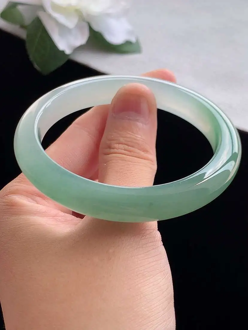 a货翡翠老坑冰种晴水贵妃手镯54-55圈口  尺寸54.2×48.8×9.8×7.5mm 重量39.36g 0913