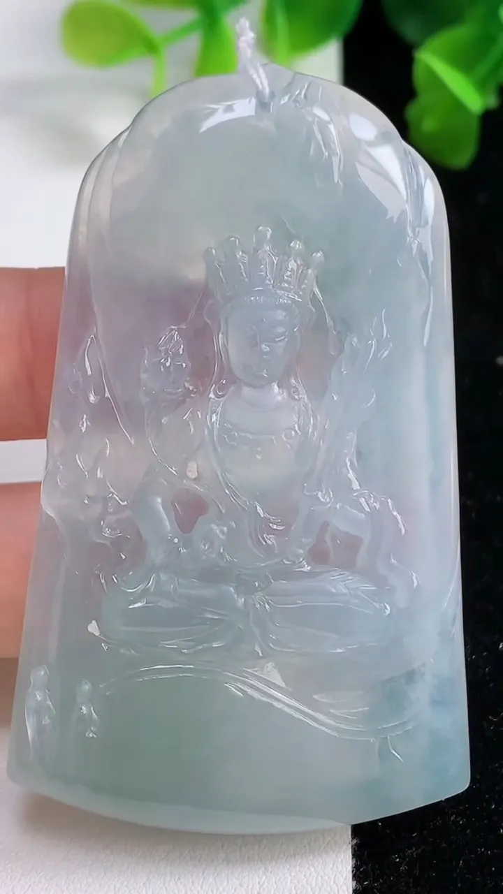 天然A货翡翠虚空藏观音菩萨吊坠，尺寸64.6-39-5.4，重量:28.75g
9月15日