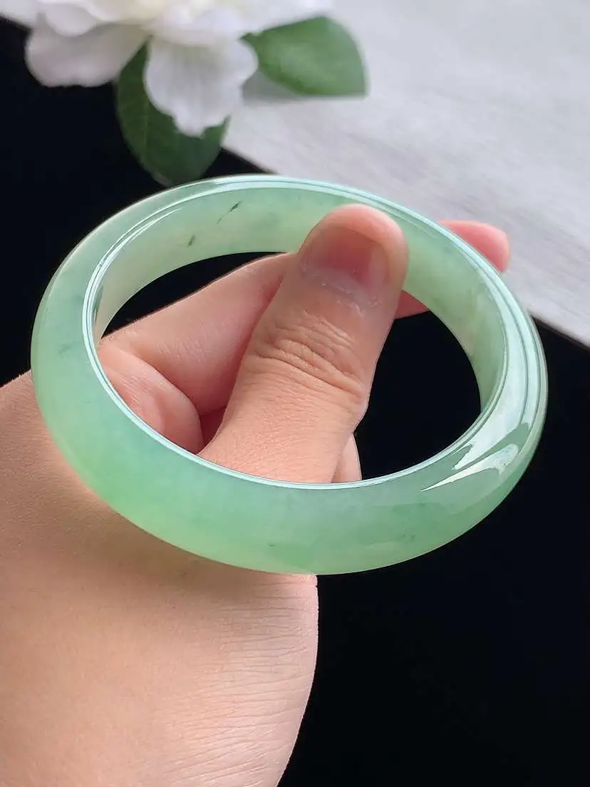a货翡翠老坑冰种晴绿飘花正装正圈手镯54-55圈口 尺寸54.2×11.6×7.8mm 重量50.92g 0914