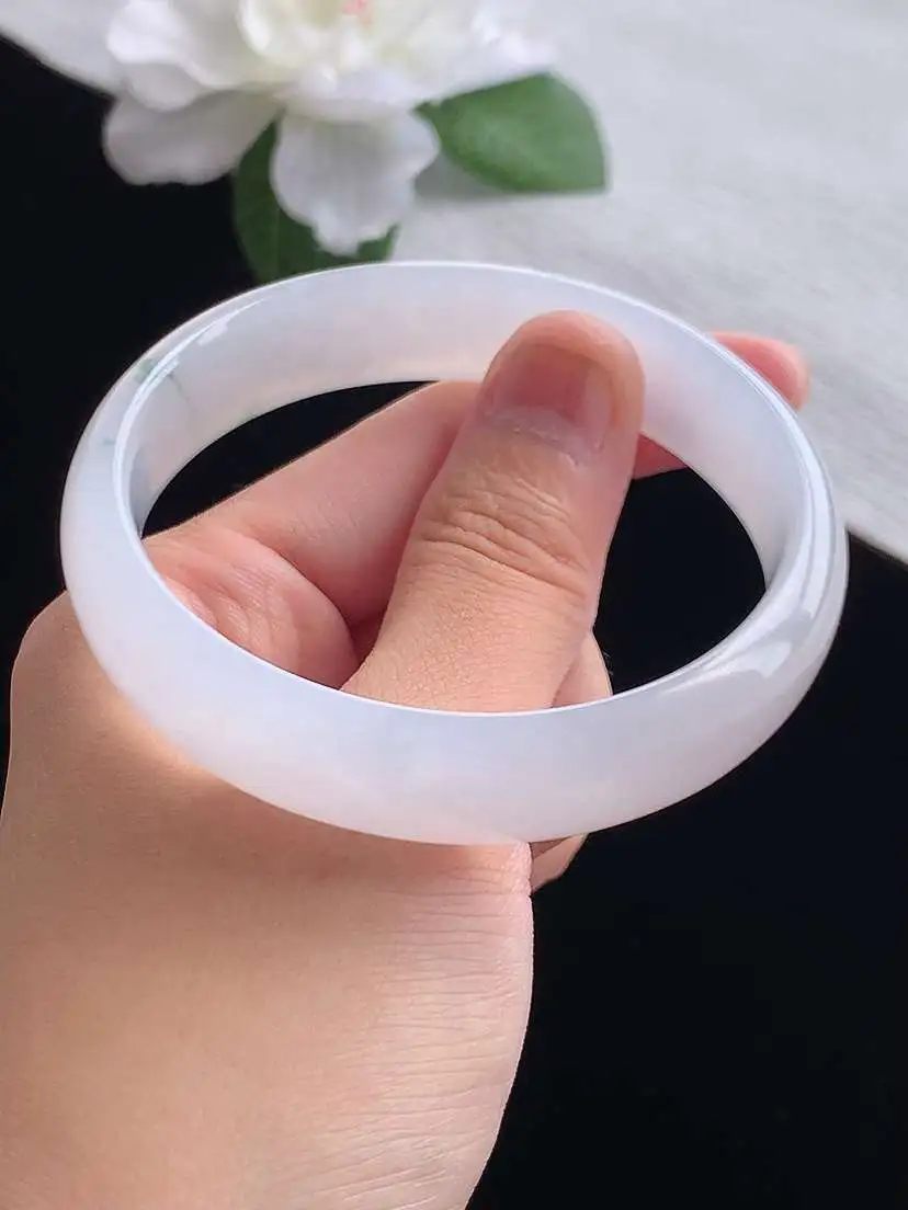a货翡翠老坑冰种飘花正装正圈手镯56-57圈口  尺寸56.2×13.3×6.5mm 重量45.90g 0914
