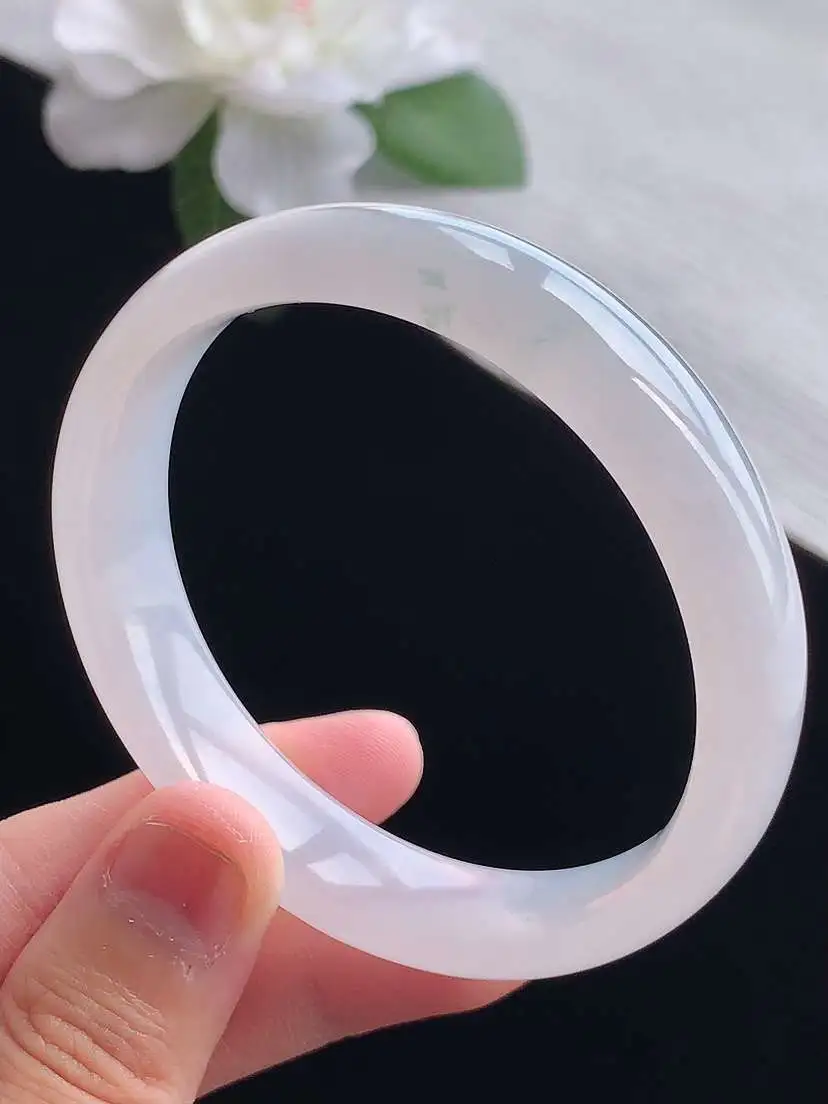 a货翡翠老坑冰种飘花正装正圈手镯56-57圈口  尺寸56.2×13.3×6.5mm 重量45.90g 0914