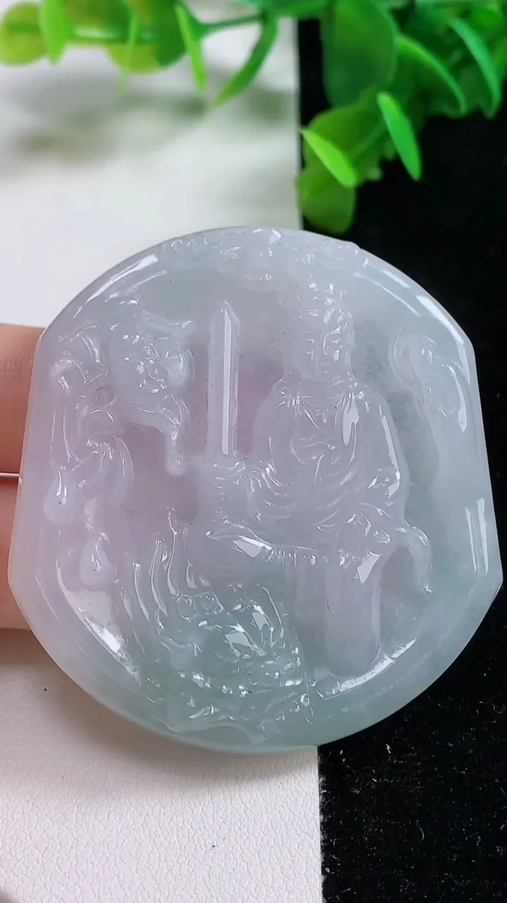 天然A货翡翠文殊菩萨吊坠，尺寸55-51.8-6，重:31.23g
9月15日