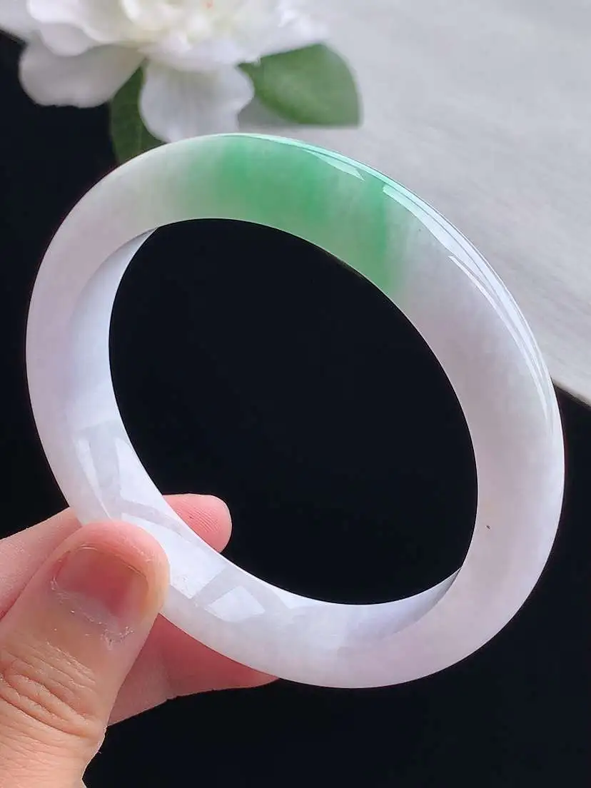a货翡翠老坑冰种飘绿正装正圈手镯58-59圈口  尺寸58.6×12×8.3mm 重量59.62g 0914