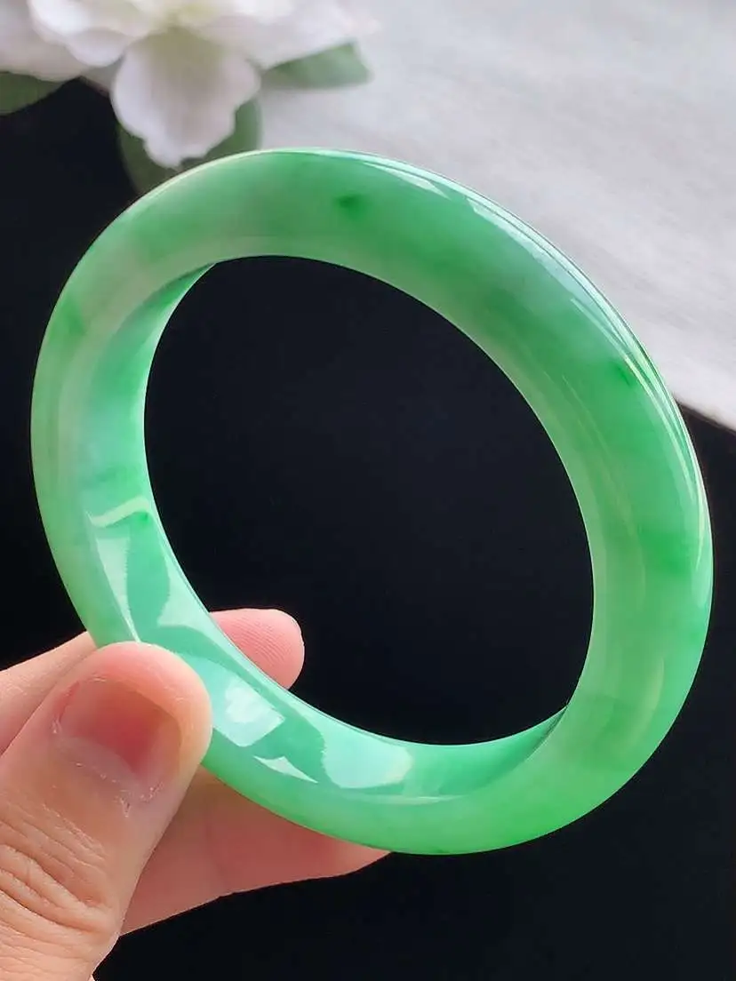 a货翡翠老坑冰种飘绿正装正圈手镯54-55圈口  尺寸54.8×12.7×8.3mm 重量58.58g 0914