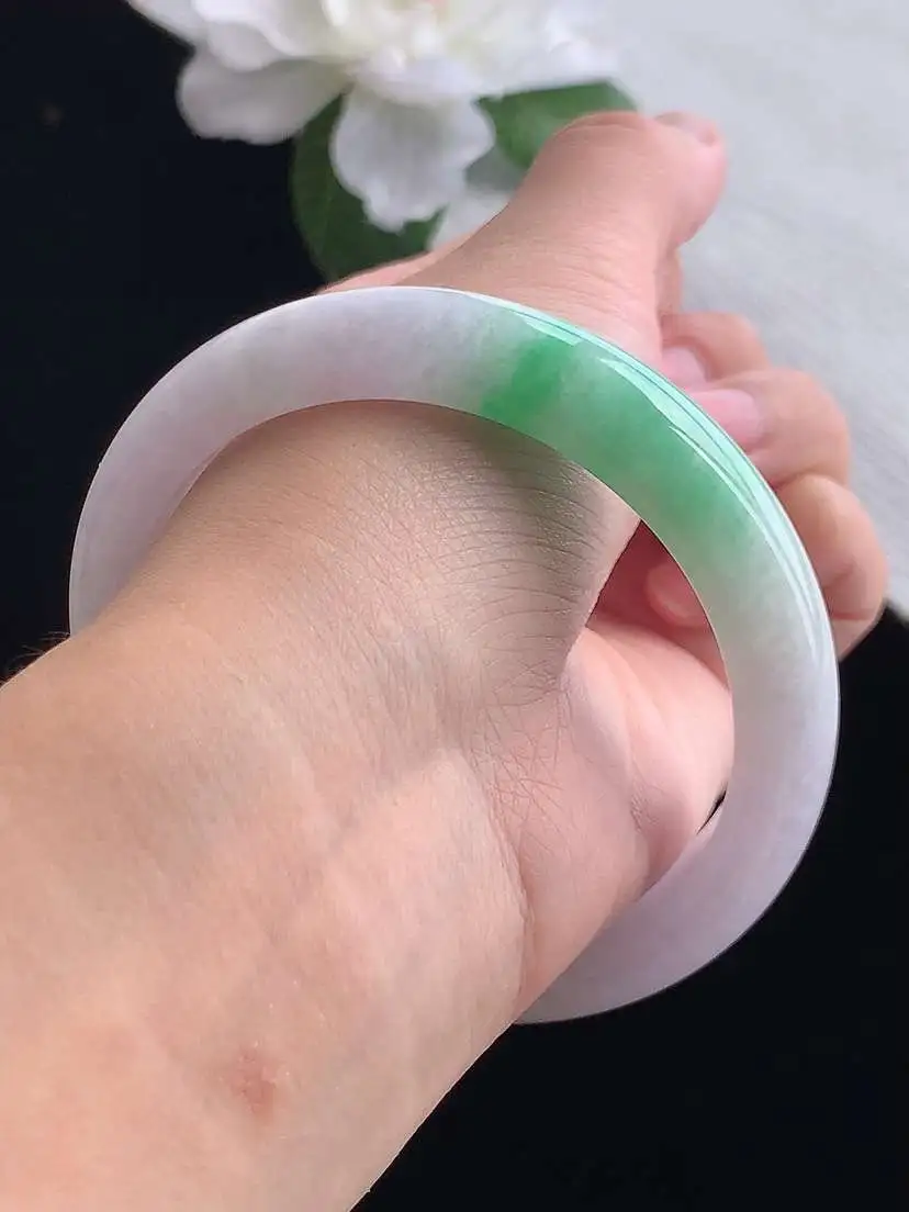 a货翡翠老坑冰种飘绿正装正圈手镯58-59圈口  尺寸58.6×12×8.3mm 重量59.62g 0914
