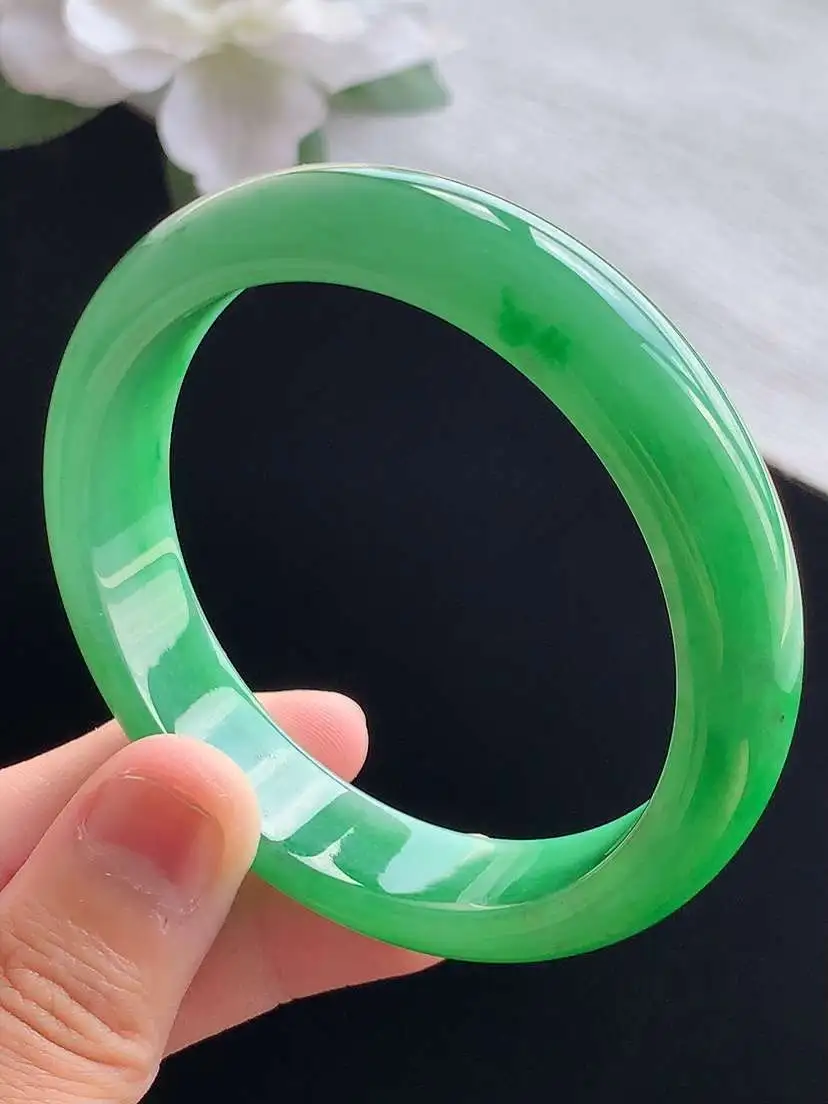 a货翡翠老坑冰种满绿正装正圈手镯55-56圈口  尺寸55.8×13×7.5mm 重量52.52g 0914