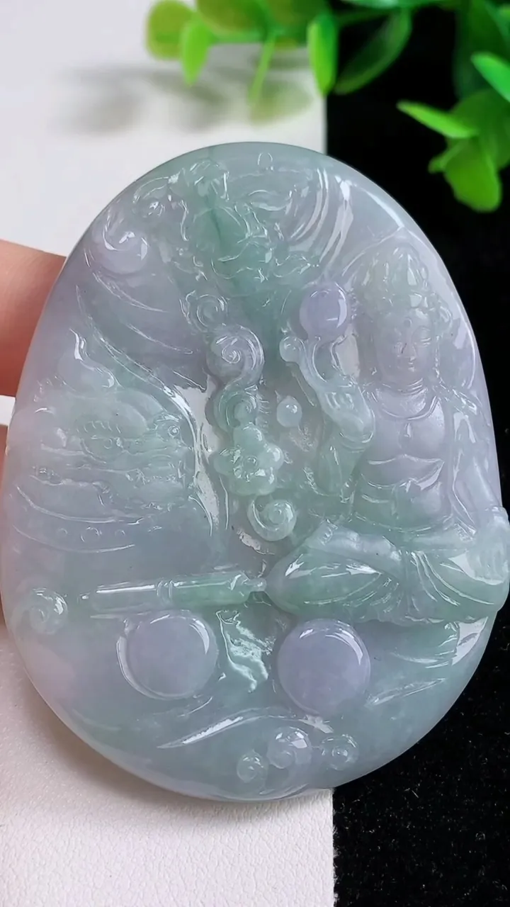 天然A货翡翠春带彩紫罗兰文殊菩萨吊坠，尺寸68-52.7-5.4，重量:42.90g
9月16日