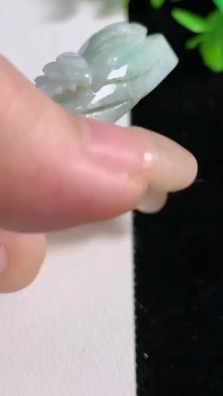天然A货翡翠山水牌吊坠，尺寸71.2-47.2-13，重:98.99g
9月16日
