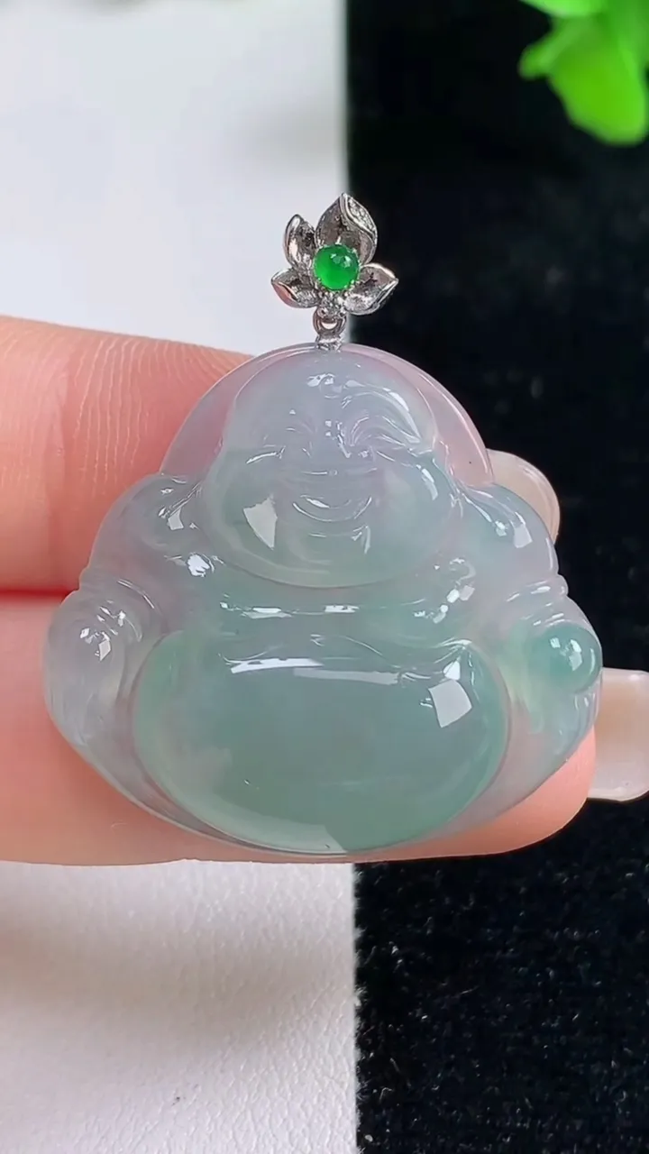 天然A货翡翠佛公吊坠，尺寸28.2-30.8-6，重量:8.09g
9月16日