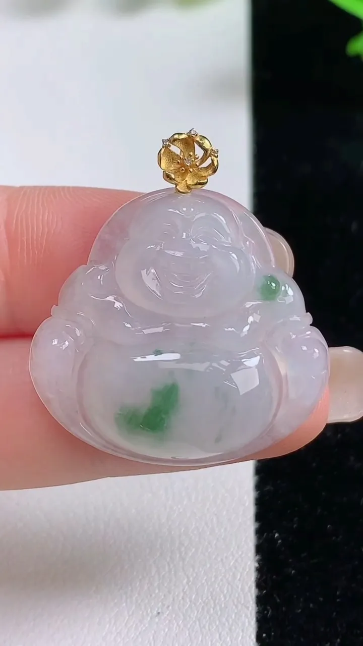 天然A货翡翠种飘花佛公吊坠，尺寸26.7-29-5.5，重量:6.59g
9月16日