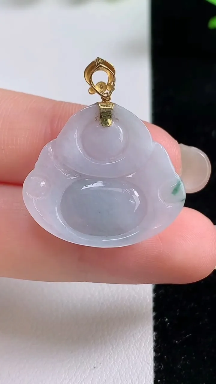 天然A货翡翠种飘花佛公吊坠，尺寸22.8-25.6-5.2，重量:4.39g
9月16日