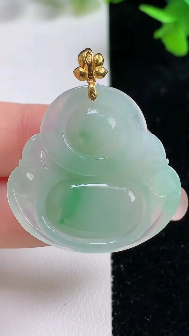 天然A货翡翠平安扣吊坠，尺寸31.6-6，重量:13.07g
9月16日