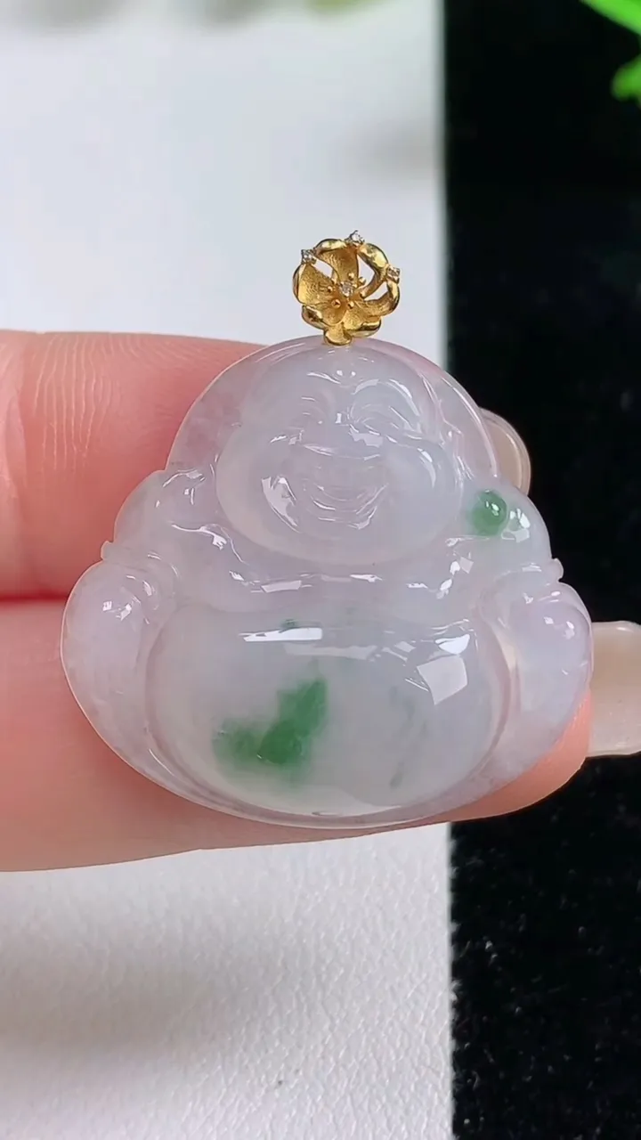 天然A货翡翠种飘花佛公吊坠，尺寸26.7-29-5.5，重量:6.59g
9月16日