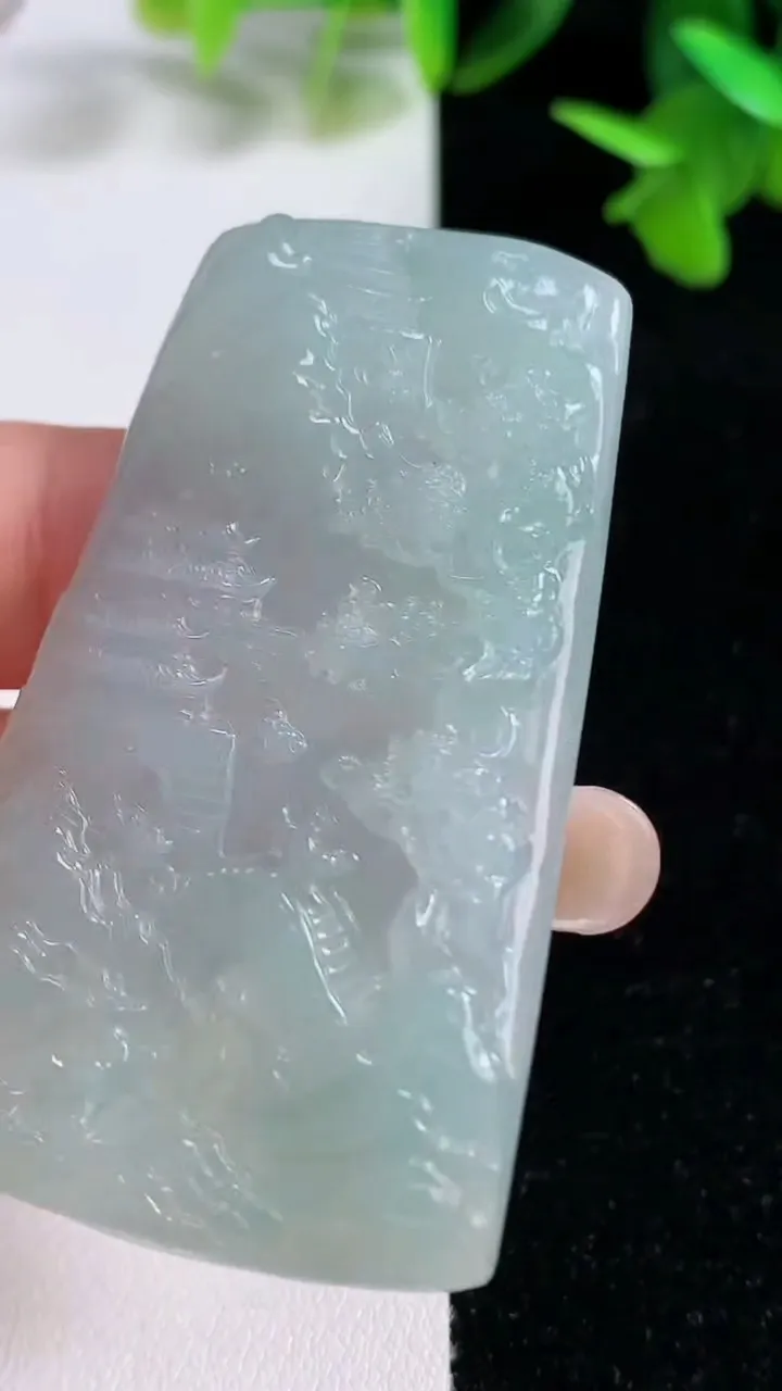天然A货翡翠山水牌吊坠，尺寸56.6-32-5，重量:22.62g
9月16日