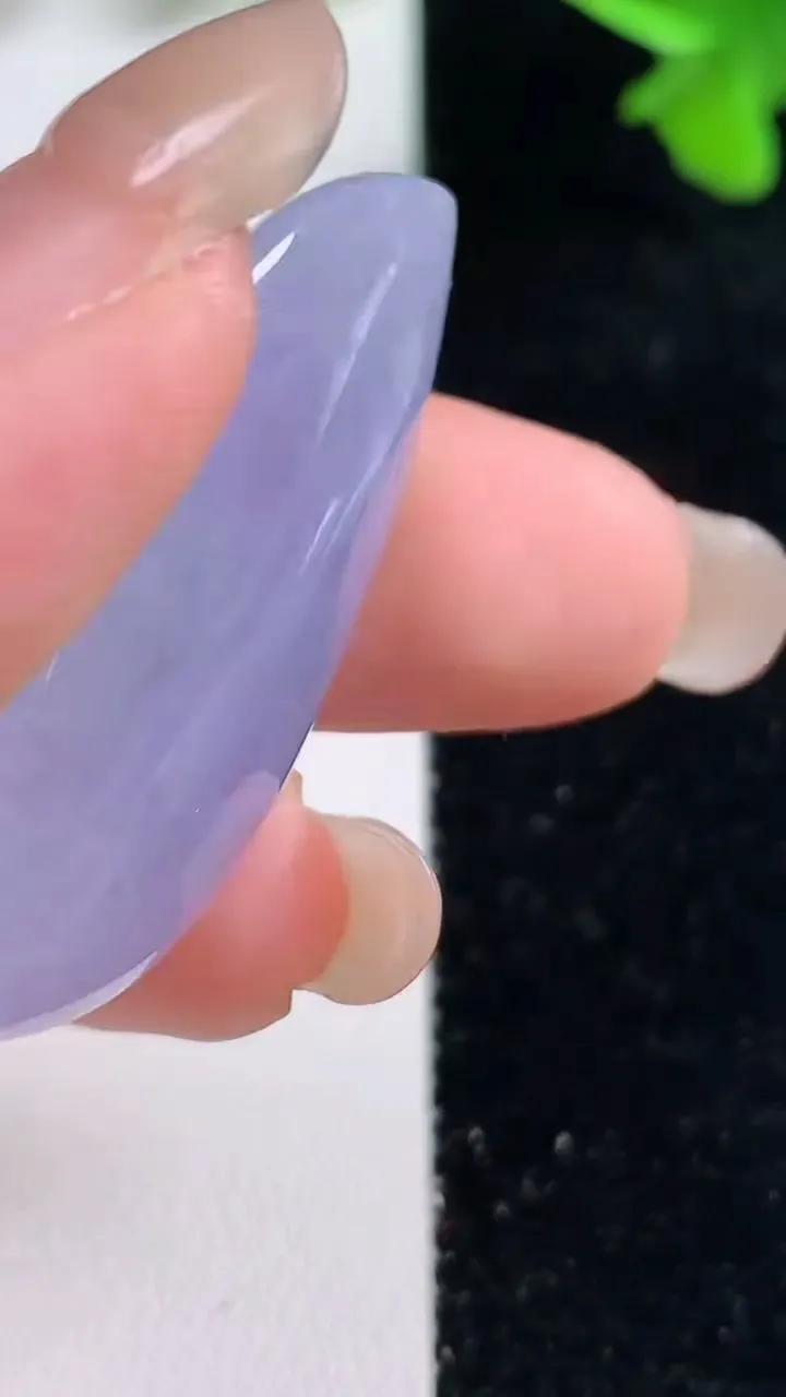 天然A货翡翠紫罗兰随形镶嵌件，尺寸40.7-19.8-10.6，重量:13.53g
9月16日