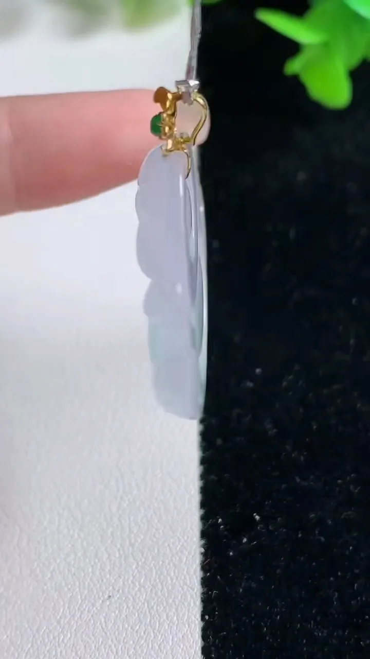 天然A货翡翠佛公吊坠，尺寸28-30.8-5，重量:7.66g
9月16日