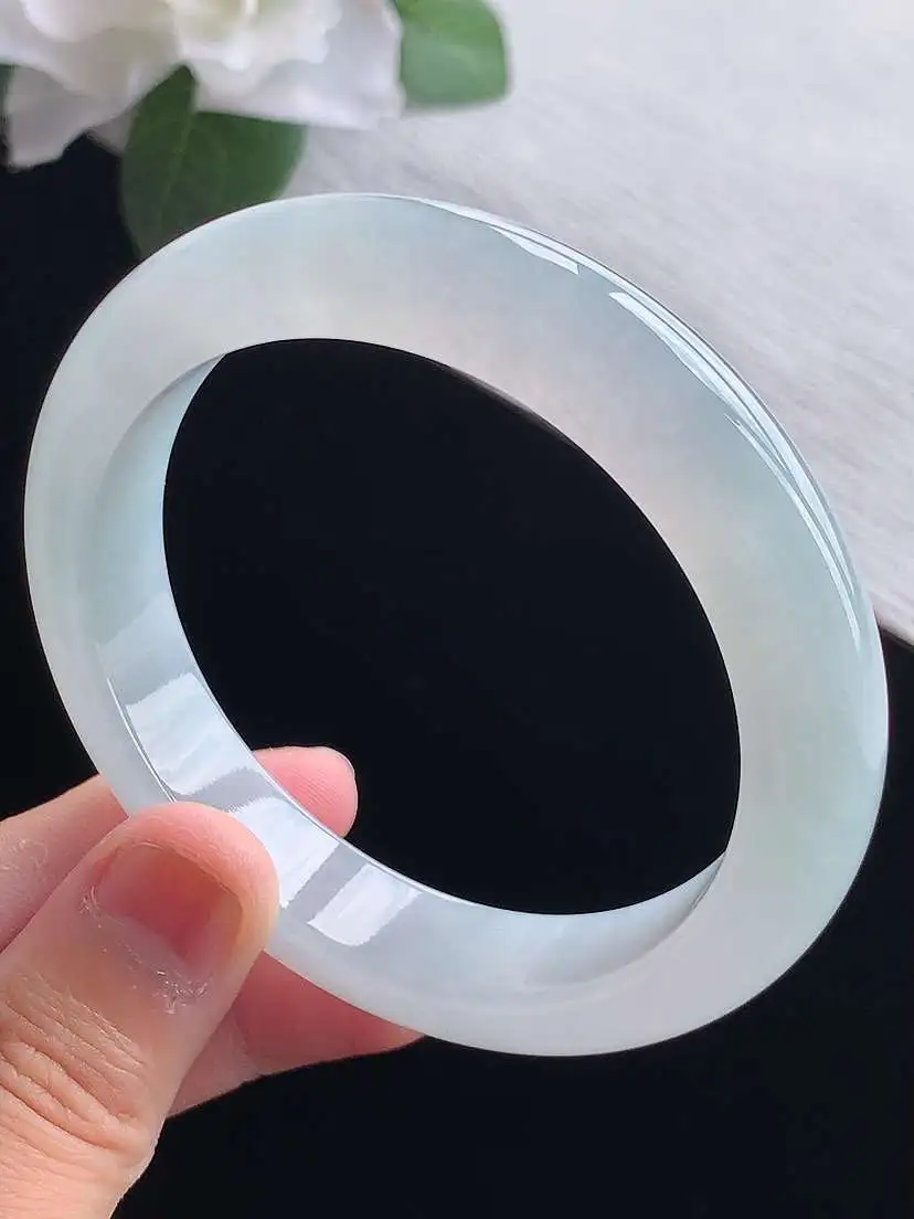 a货翡翠老坑冰种白月光正装正圈手镯56-57圈口  尺寸56×11.8×8.5mm 重量57.90g 0916