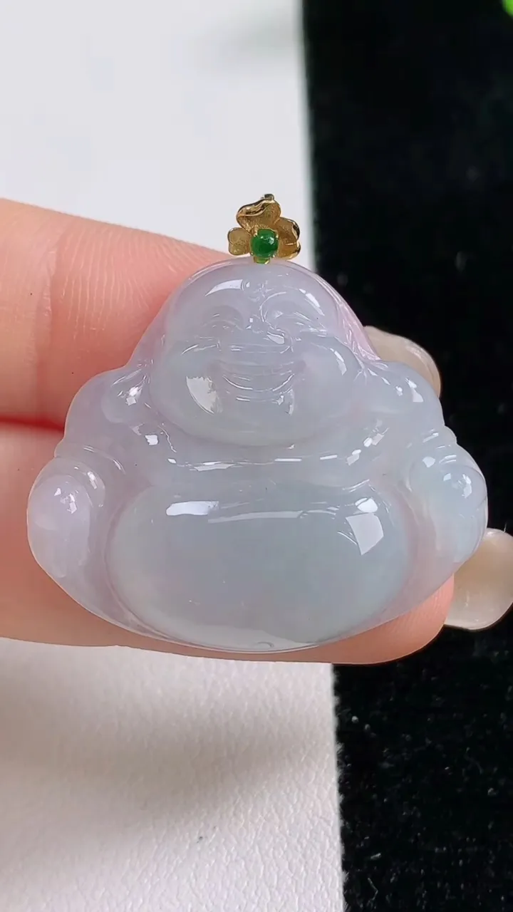 天然A货翡翠种白冰佛公吊坠，尺寸26.8-31.5-5，重量:6.66g
9月17日