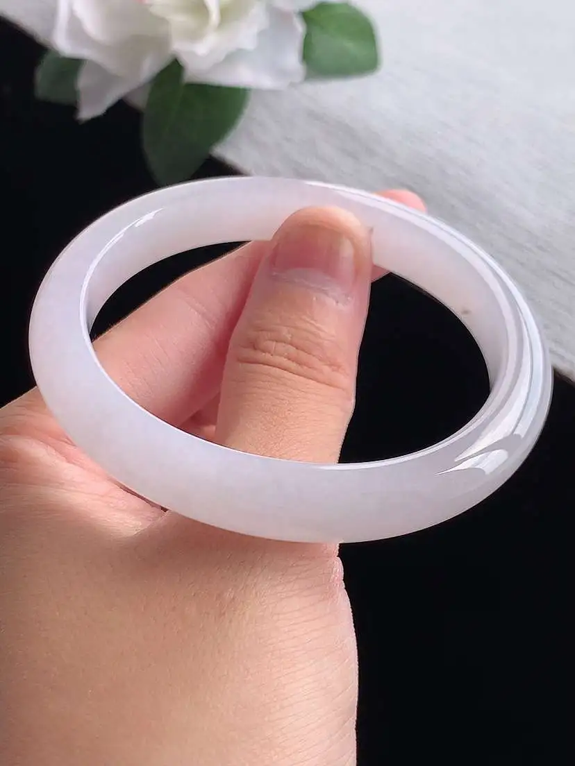 a货翡翠老坑冰种白月光贵妃手镯54-55圈口 尺寸54.8×49×9.4×7.3mm 重量38.13g 0916