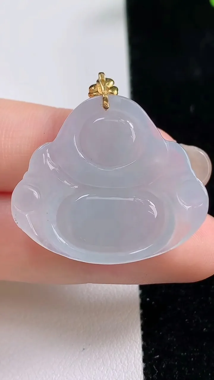天然A货翡翠种白冰佛公吊坠，尺寸26.8-31.5-5，重量:6.66g
9月17日