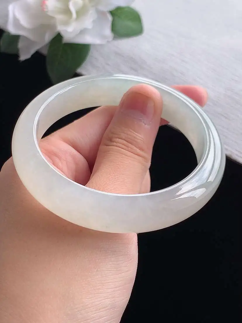 a货翡翠老坑冰种晴底正装正圈手镯55-56圈口  尺寸55.8×12.2×7.7mm 重量56.95g 0916