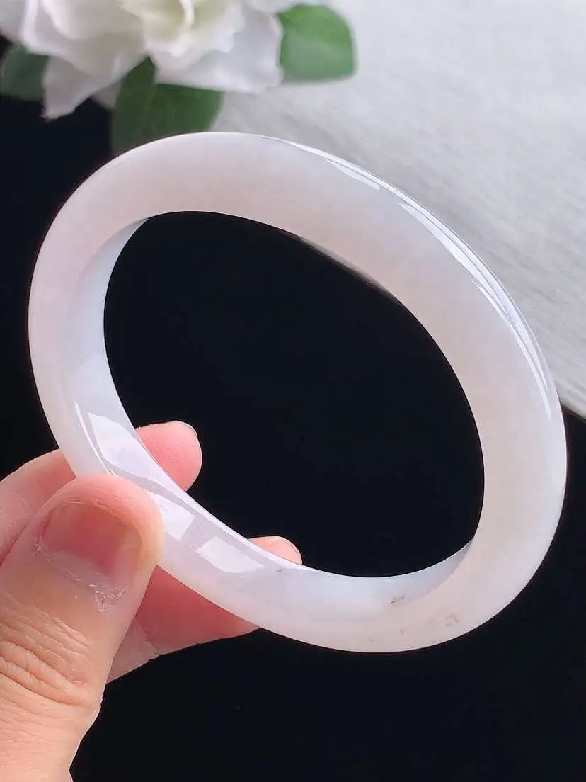 a货翡翠老坑冰种白月光贵妃手镯54-55圈口 尺寸54.8×49×9.4×7.3mm 重量38.13