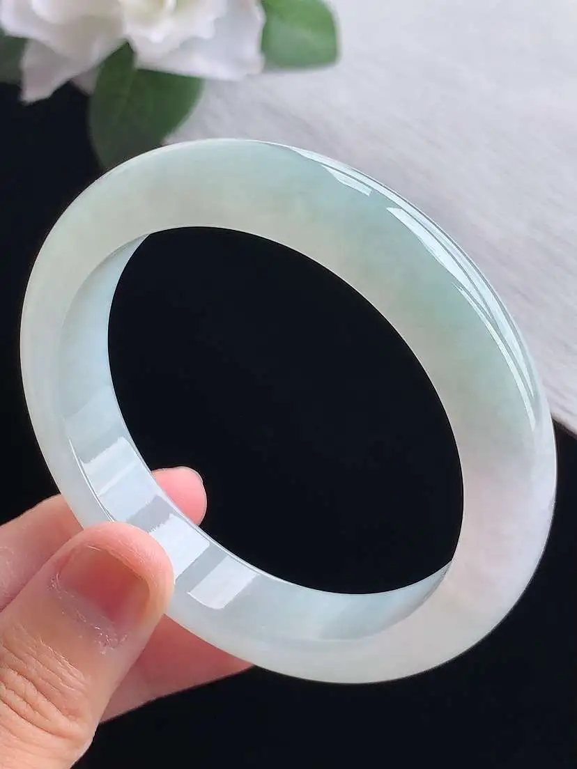 a货翡翠老坑冰种白月光正装正圈手镯56-57圈口  尺寸56.5×12.3×8.3mm 重量59.76g 0916