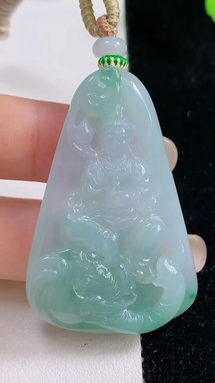 天然A货翡翠普贤菩萨吊坠，尺寸47.7-32.3-6，重量:20.08g
9月17日
