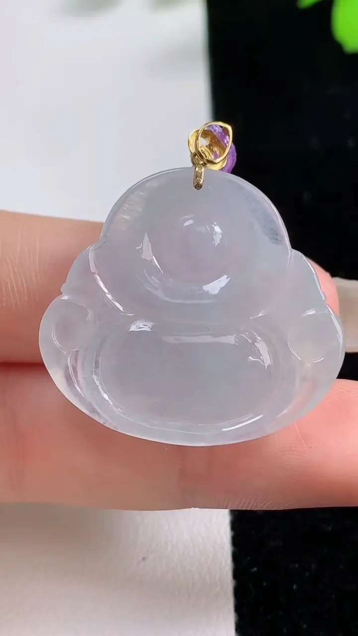 天然A货翡翠种白冰佛公吊坠，尺寸28-30.6-5.5，重量:7.20g
9月17日