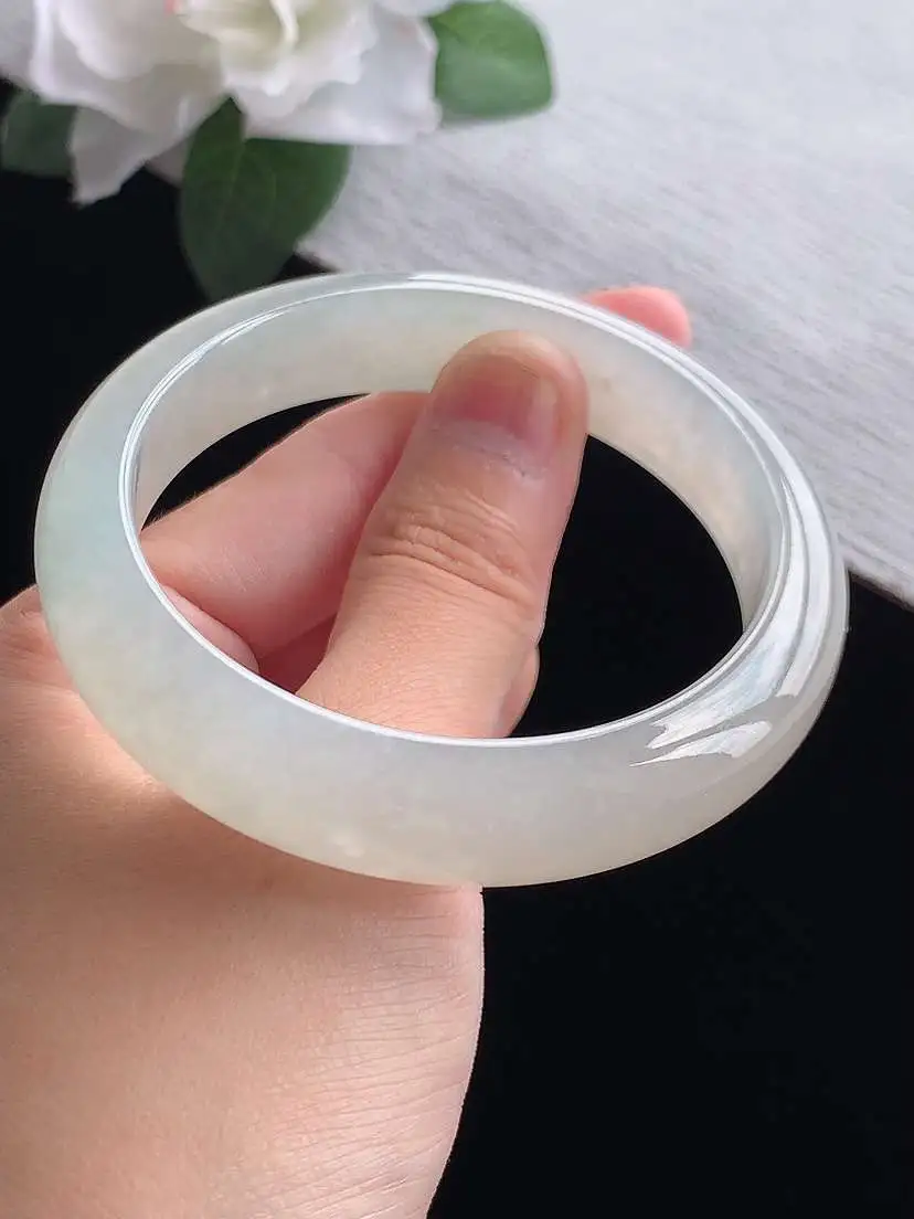 a货翡翠老坑冰种晴底正装正圈手镯55-56圈口  尺寸55.8×12.2×7.7mm 重量56.95g 0916