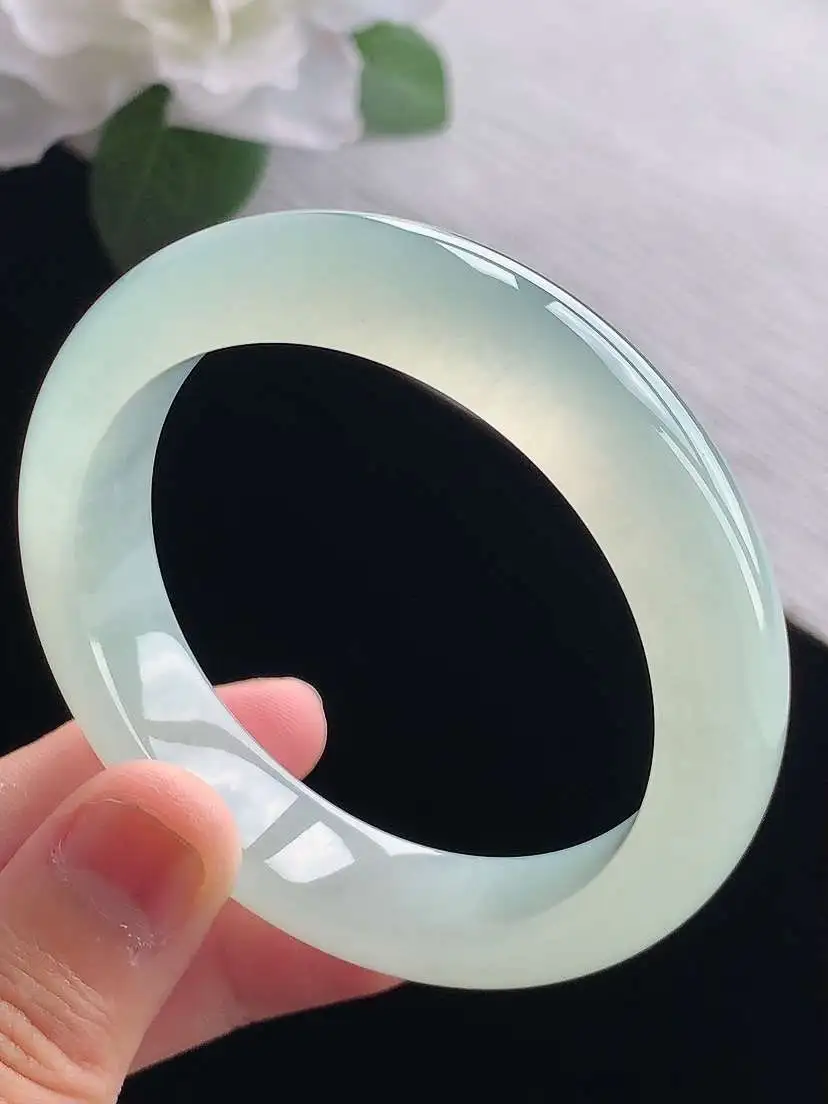 a货翡翠老坑冰种晴水正装正圈手镯52-53小圈口  尺寸52×12.8×8.3mm 重量55.50g