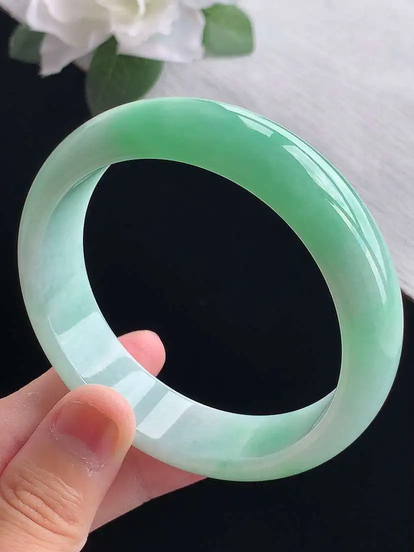 a货翡翠老坑冰种飘绿轮胎边宽边正装正圈手镯59-60大圈口  尺寸59×16×7.7mm 重量69.83g 0916