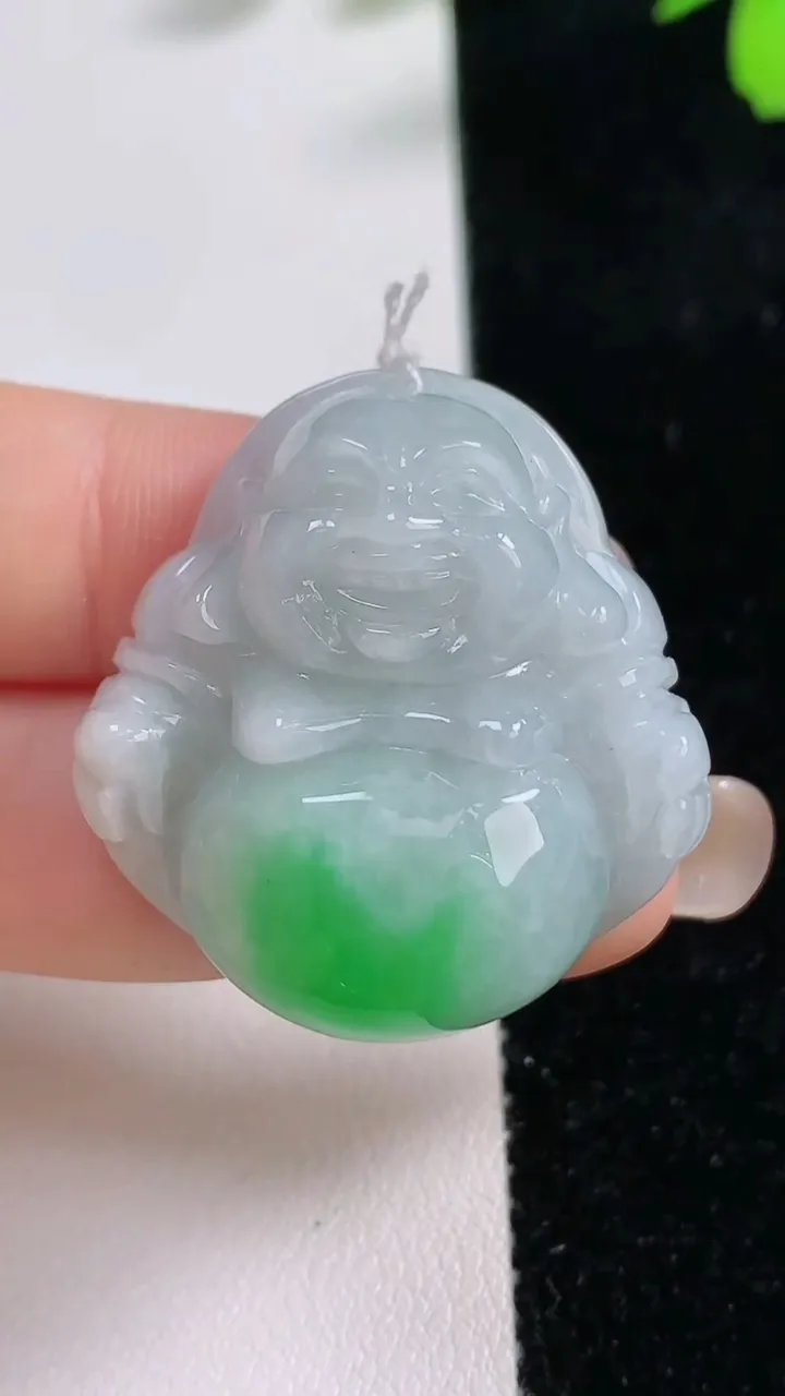 天然A货翡翠佛公吊坠，尺寸31.3-31-12.4，重量:19.11g
9月17日
