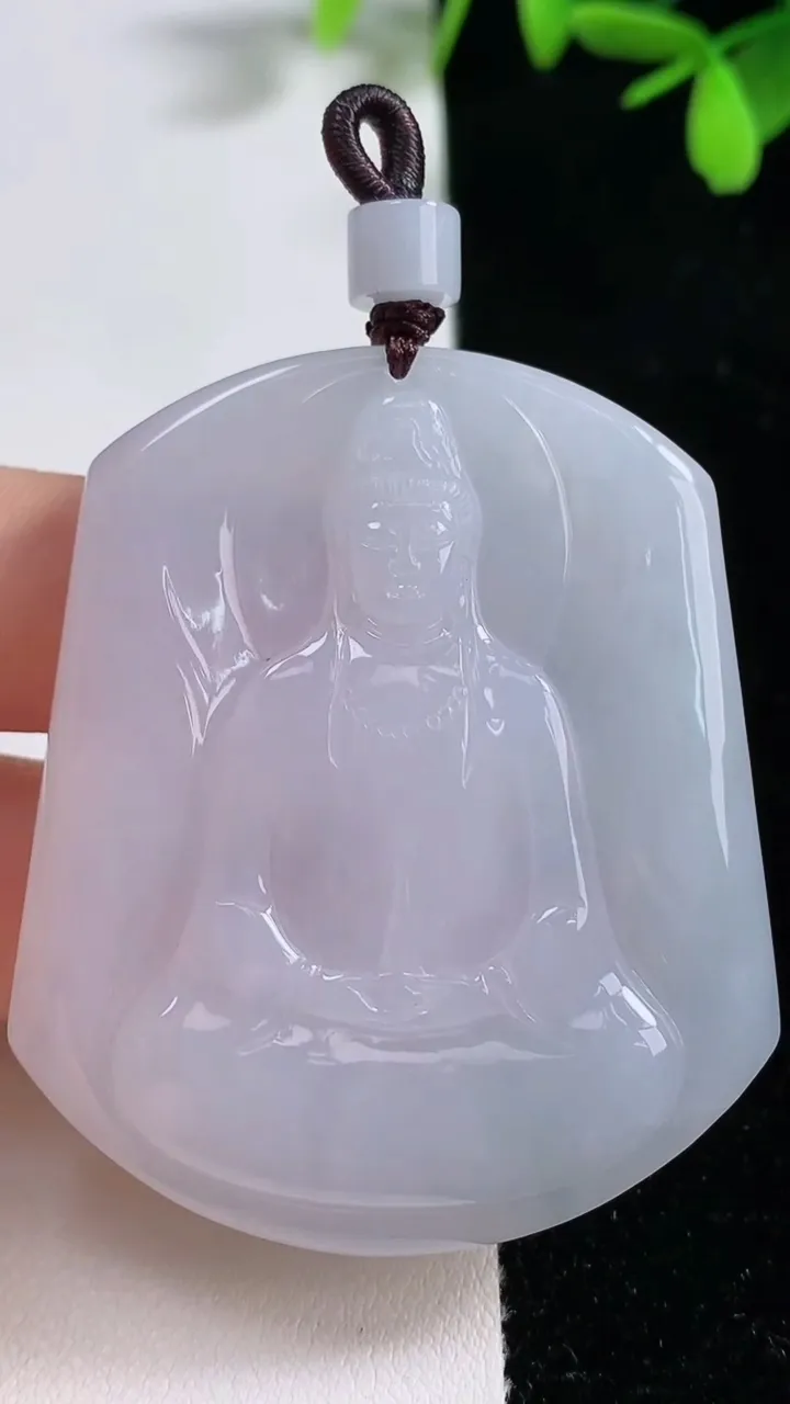 天然A货翡翠观音菩萨吊坠，尺寸52.2-44.2-5.6，重量30.39g
9月17日