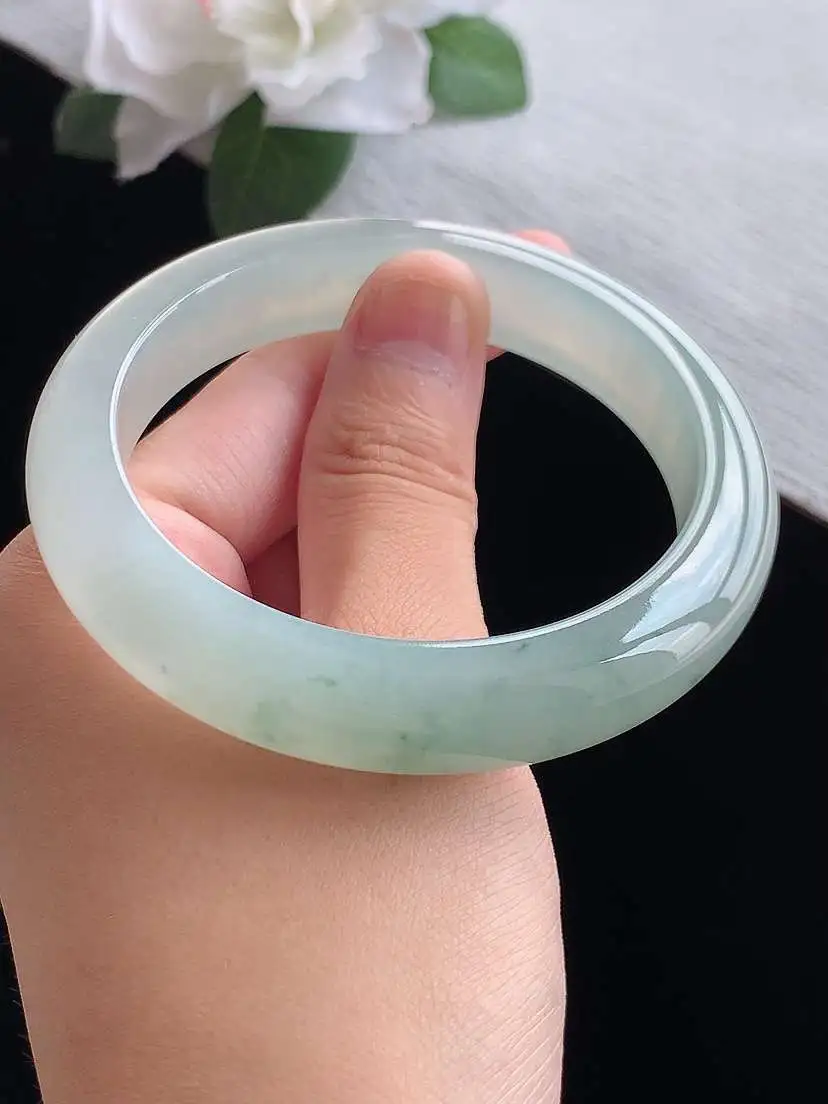 a货翡翠老坑冰种飘花正装正圈手镯56-57圈口  尺寸56.5×12×8.8mm 重量61.05g 0916