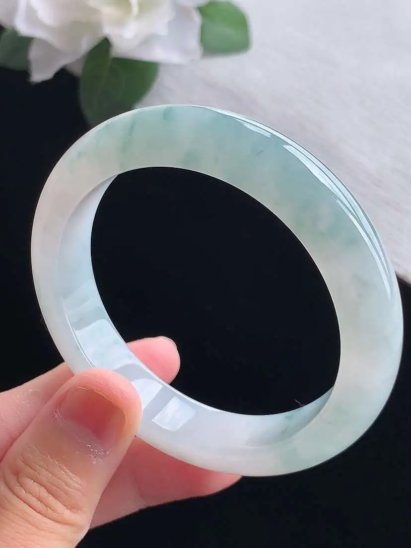 a货翡翠老坑冰种飘花正装正圈手镯53-54圈口  尺寸53.8×12.2×8mm 重量54.45g 