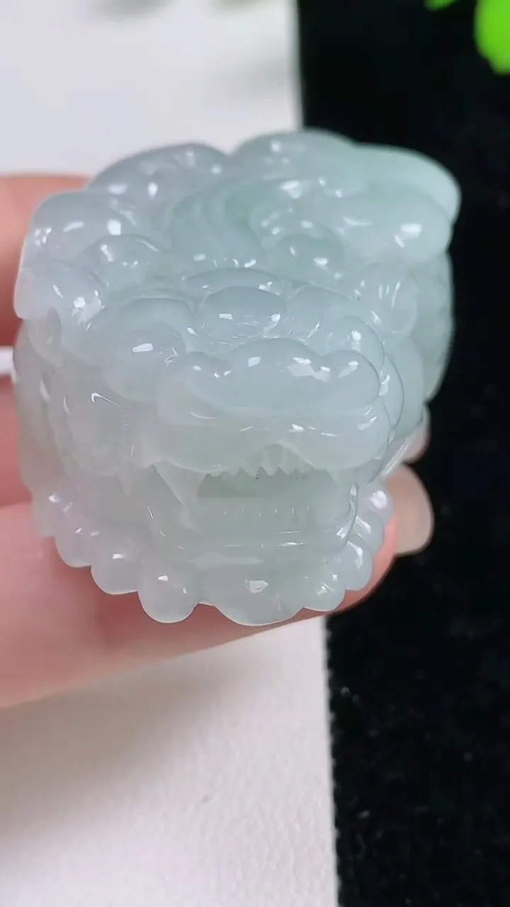 天然A货翡翠貔貅吊坠，尺寸47-31.7-20，重量:68.32g
9月17日