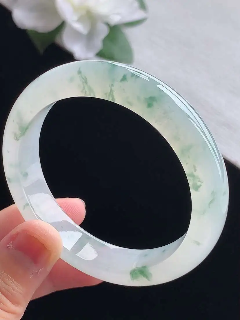 a货翡翠老坑冰种飘花正装正圈手镯54-55圈口  尺寸54×12.6×8mm 重量53.37g 09