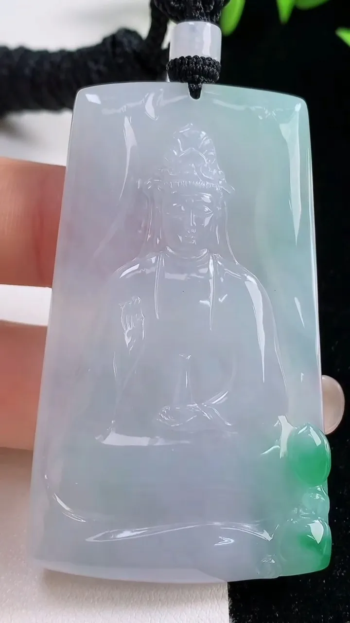 天然A货翡翠观音菩萨吊坠，尺寸59.8-36.8-5，重量:30.22g
9月18日