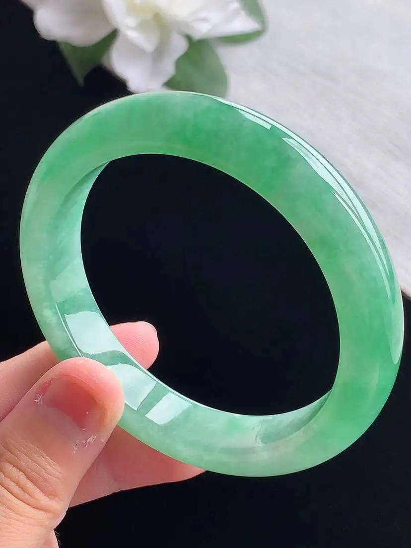 a货翡翠老坑冰种满绿正装正圈手镯56-57圈口 尺寸56×11.8×8mm 重量57.25g 091
