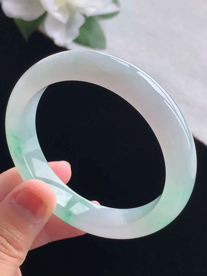 a货翡翠老坑冰种飘绿正装正圈手镯54-55圈口 尺寸54.3×12×8mm 重量53.75g 0917